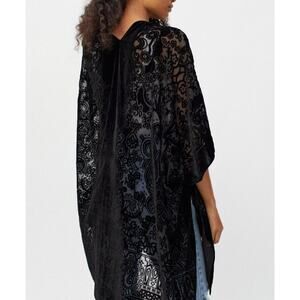 Urban Outfitter Nola Burnout Velvet Robe Black Kimono Style Open Front One Size